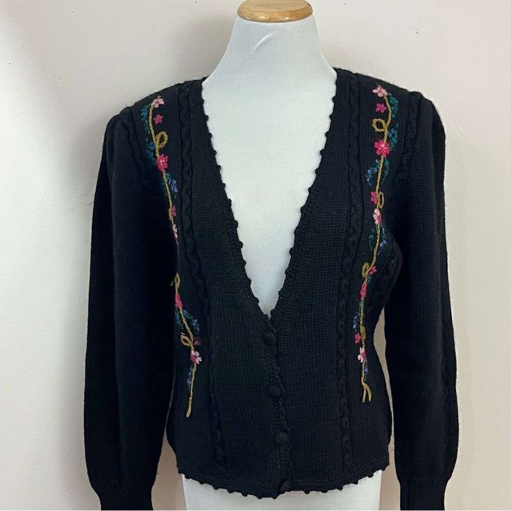 Susan Bristol Vintage Black Wool Sweater Granny Core Embroidered Floral M